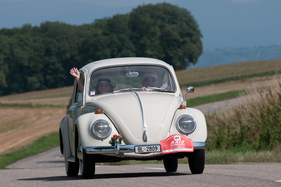 VW Käfer II Deluxe (1964) – RAID Suisse-Paris 2013