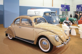 Bild VW Käfer Stoll-Coupé (1951) - elegante Variation des Käfers (Techno Classica 2017)