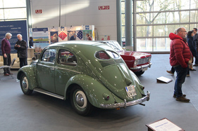 VW Käfer Typ 11C (1951) - Brezel-Käfer, 1951 in Ravensburg ausgeliefert - Rivale des Opel Kadett - Bremen Classic Motorshow 2020 VW Käfer Typ 11C (1951) - Brezel-Käfer, 1951 in Ravensburg ausgeliefert - Rivale des Opel Kadett - Bremen Classic Motorshow 2020