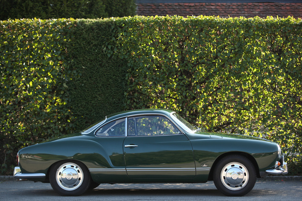 VW Karmann Ghia (1968) - die Silhouette änderte sich natürlich in den über 20 Jahren Bauzeit nicht