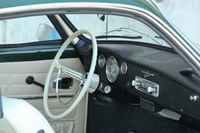 VW Karmann Ghia (1968) - einfaches, aber stilvolles Interieur
