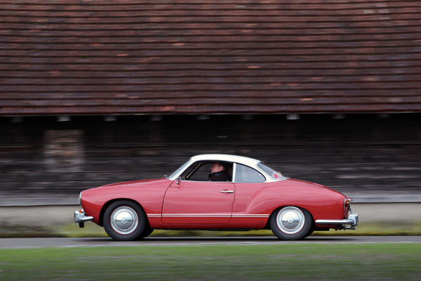 VW Karmann-Ghia (1970) - schöne Rundungen - OSMT Zug am 5. Mai 2019