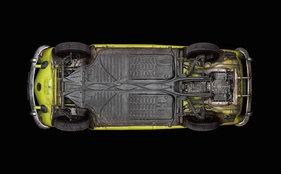 VW Karmann Ghia (1974) - km-Stand 40'251 seit Restaurierung - aufgenommen von unten im Rahmen des Projekts "Auto Reverse"