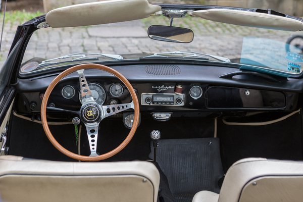 VW Karmann Ghia Armaturenbrett – Tübingen Classic Oldtimerfestival 2025