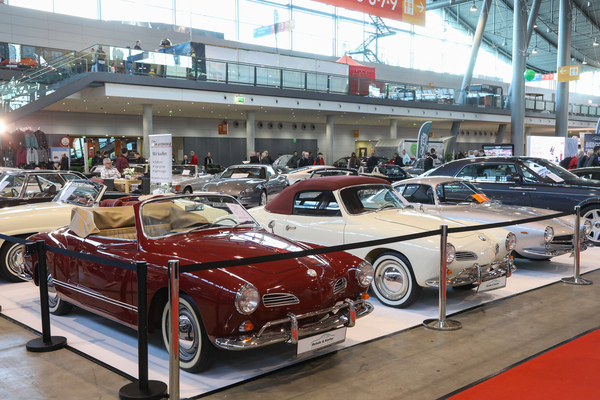 VW Karmann-Ghia Cabriolet (1954) - komplett restauriert angeboten für EUR 63'900 - 24. Retro Classics 2025