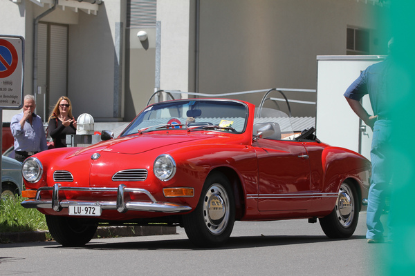 VW Karmann-Ghia Cabriolet (1970) - bereits zur Losfahrt - Oldtimer in Obwalden (O-iO) 2019