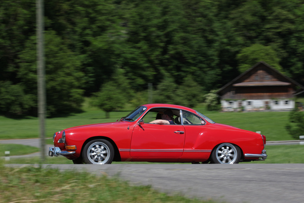 VW Karmann Ghia Coupé (1965) - auf der samstäglichen Ausfahrt - Oldtimer in Obwalden (O-iO) 2019