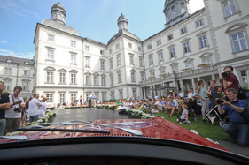 Bild VW Karmann-Ghia Typ 34 1600 TL Fliessheck-Coupé (1965) - an der Rallye Historique anlässlich der Schloss Bensberg Classics 2015