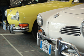 VW Karmann-Ghia in klassischen Farben - Auto e Moto d'Epoca Padova 2015