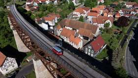 VW Kombi T1 (1955) Draisine - Die Bulli Draisine fährt auf dem Viadukt in 24m Höhe über Lengenfeld
