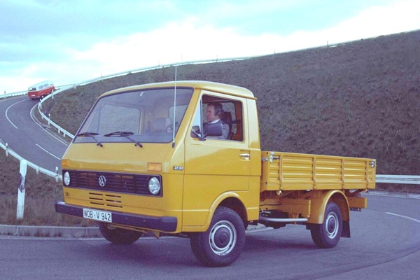 Image: VW LT 31 (1975) - Platform truck with short wheelbase