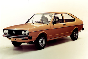 VW Passat (1973) - das erste Volumen-Ergebnis in der Zusammenarbeit Volkswagen-Giugiaro
