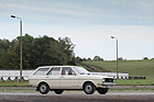 VW Passat Variant L (1974) - die Lackierung nennt sich "Pastellweiss"