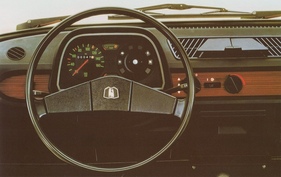 VW Polo (1975) – Armaturenbrett