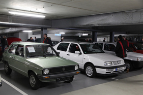 VW Polo GLS 1300 (1979) - nur 35'600 km auf dem Tacho, angeboten im Parkhaus für EUr 8600 - Bremen Classic Motorshow 2020