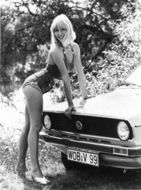 VW Polo L (1978) – der Kleinwagen als Fotomodell und -requisit