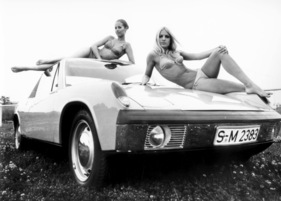 VW-Porsche 914 (1970) - Präsentation mit attraktiver Unterstützung