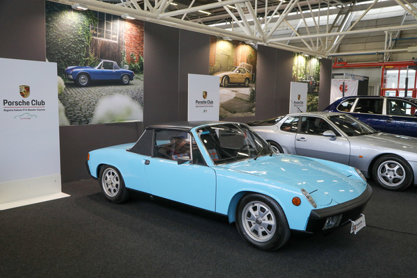 Image: VW-Porsche 914 (1973) - in light blue on the club stand - Auto e Moto d'Epoca Bologna 2023