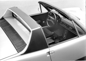 VW-Porsche 914/2.0 (1972) - Blick in den zweiplätzigen Innenraum