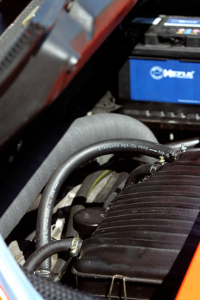 VW-Porsche 914 2.0 (1974) - die Zugänglichkeit des Motors ist nicht optimal