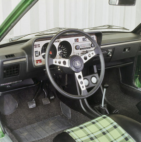 VW Scirocco (1974) – Bunte Karomuster in den Stoffmittelbahnen der Sitze