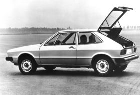 VW Scirocco (1974) - eine Heckklappe gibt den Weg zum variablen Kofferraum frei