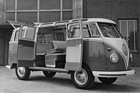 VW T1 Bus (1962) - der Neunsitzer ist ein Sondermodell mit 21 Fenstern, auch Samba genannt