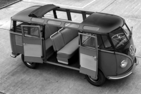 VW T1 Samba, ab 1951 produziert – mit grossem Faltschiebedach