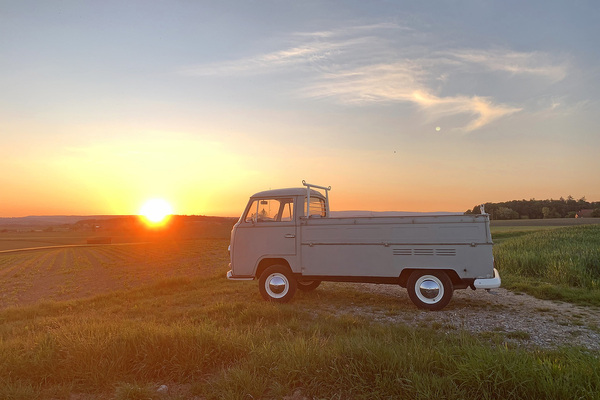 Bild: VW T2 Pritschenwagen (1968) - gemeldet als Lot 154 für Versteigerung der Oldtimer Galerie Toffen vom 27. März 2021