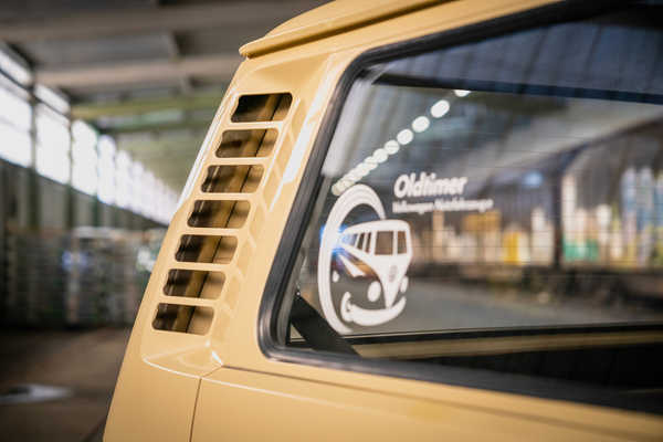 VW T3 Microbus (1994) - Nickname "Blechohr" - The air vents of the first vans are without plastic covers