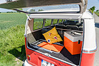 VW Transporter T1 (1960) - Camping-Zubehör im Kofferraum vom T1