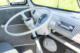 VW Transporter T1 (1960) - Der Innenraum ist komplett weiss