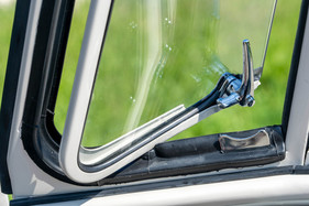 VW Transporter T1 (1960) - Detailansicht des Klappfensters