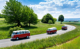 VW Transporter T1 (1960) - Generation T1, T2, und T3 auf gemeinsamer Spazierfahrt