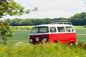VW Transporter T2 (1971) - Auch der T2 hat noch den Oldtimer-Charme, doch um einiges weniger als der T1