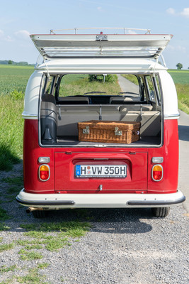 VW Transporter T2 (1971) - Zugang zum Kofferraum durch eine Heckklappe