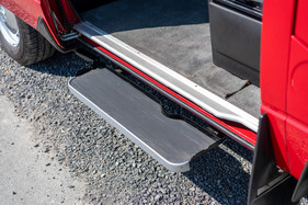 VW Transporter T3 (1980) - Das Trittbrett erleichtert den Einstieg