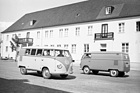 VW Transporter Typ 2 T1 (1950) - Kombi und Kastenwagen, erste Serie mit VW-Zeichen am Heck