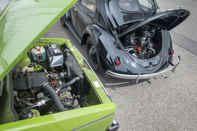 VW Typ 11 (1948) - Gegensätze - der Käfer mit dem luftgekühlten Boxermotor, der Golf mit dem wassergekühlten Reihenmotor