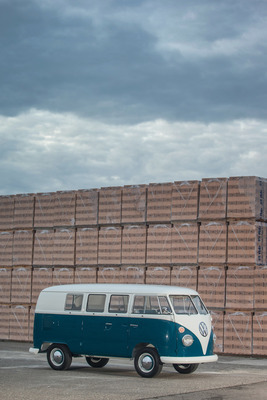 VW Type 2 T1 Transporter (1966) - completely restored