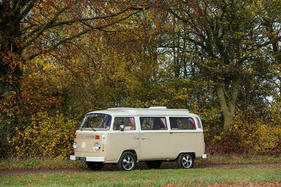 VW Type 2 Motor Caravan (1974) - als Lot 117 angeboten an der Bonhams Olympia Versteigerung am 3. Dezember 2018