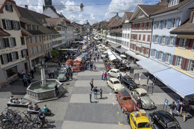 VW-Versammlung in der Altstadt von Willisau – 75 Jahre VW in der Schweiz