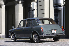 Vanden Plas Princess 1100 (1965) - die Farbe "Sherwood Green" (eigentlich fast grau) macht diesen Wagen edel