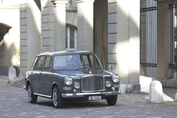 Vanden Plas Princess 1100 (1965) - passt auch vor die Oper