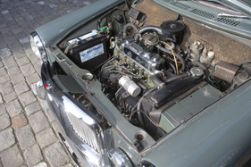 Vanden Plas Princess 1100 (1965) - quer eingebauter Vierzylinder, das Getriebe liegt darunter