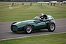 Vanwall  (1958) - im Rennen um die Richmond Trophy am Goodwood Revival 2013 (© Bruno von Rotz, 2013) Vanwall  (1958) - im Rennen um die Richmond Trophy am Goodwood Revival 2013 (© Bruno von Rotz, 2013)