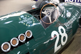 Vanwall  (1961) - Blick ins Cockpit-_IMG_1451 (Rétromobile 2013)