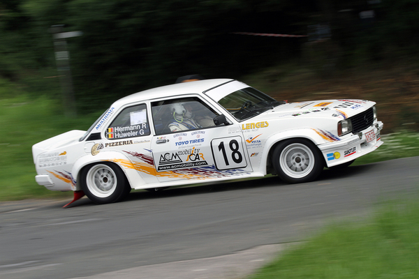 Vater-Sohn-Gespann Hermann in einem Opel Ascona 400 - an der ADAC Eifel Rallye Köln Ahrweiler 2013