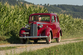 Vauxhall 12-4 (1947) - als Fahrer hat man eine gute Übersicht