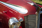 Vauxhall 12-4 (1947) - grosszügige Chromapplikationen